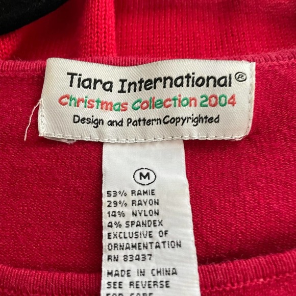 Tiera International long sleeve holiday sweater - Picture 3 of 7